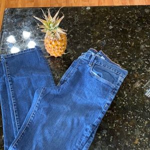 Eddie Bauer fit straight. 35x32